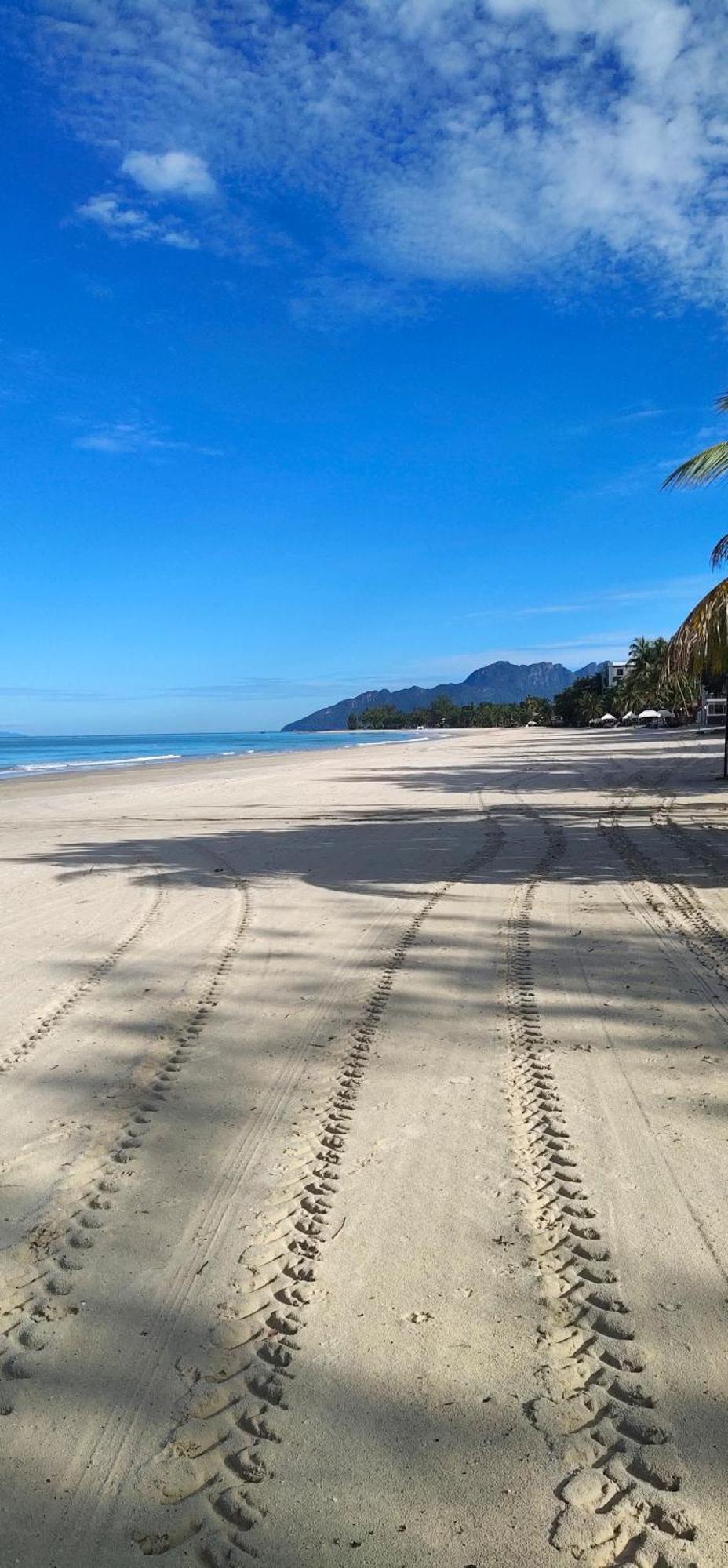 Ocean Lodge Pantai Cenang  Exterior photo